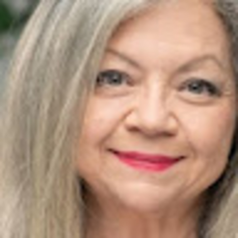 Meet your Posher, Debbie